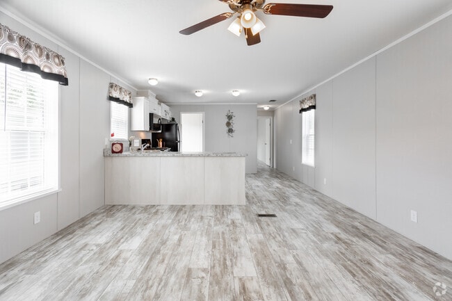3BR,2BA,1152SF - The Diamond
