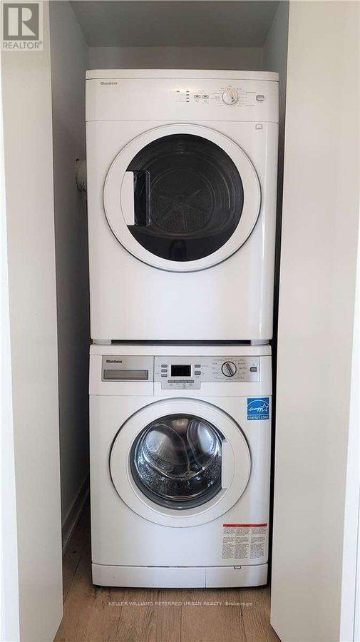 Photo - 1720 Simcoe St N