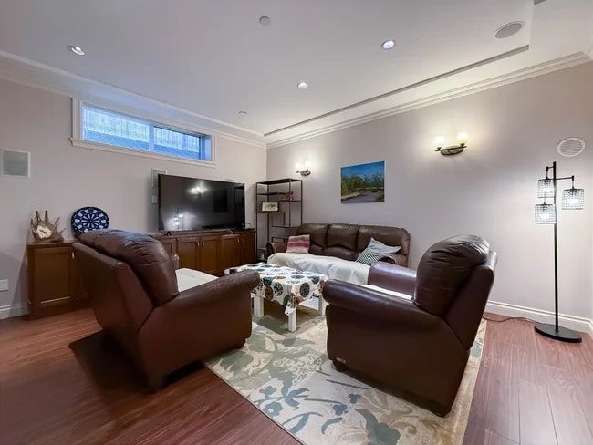 4338 Townley St Unit Furnished 2 Bedroom Garden Suite