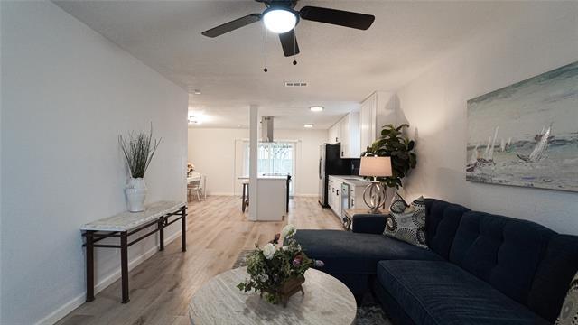 Photo - 6408 Locust St