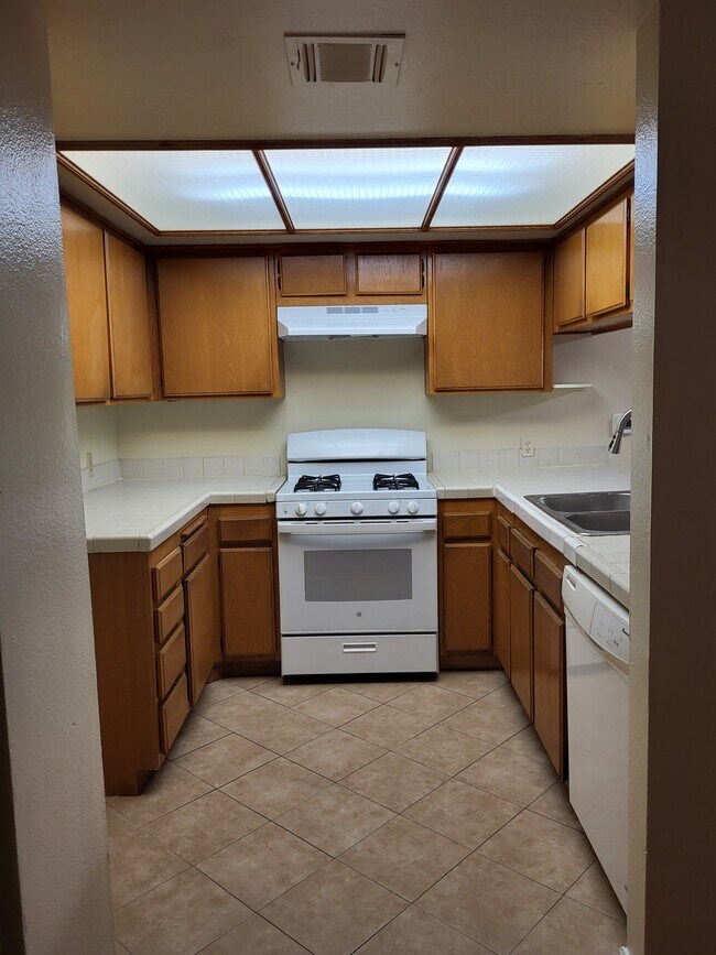 Photo - 13406 Moorpark St. Apartments