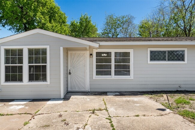 Building Photo - 7725 St Lo Rd