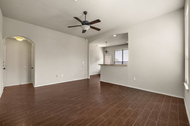 Photo - AVAILABLE NOW! Nice 3 Bedroom Duplex located in New Braunfels!