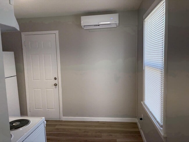 Photo - Welcome to your new home with Harvest Inve... Unidad 2642 N Grove