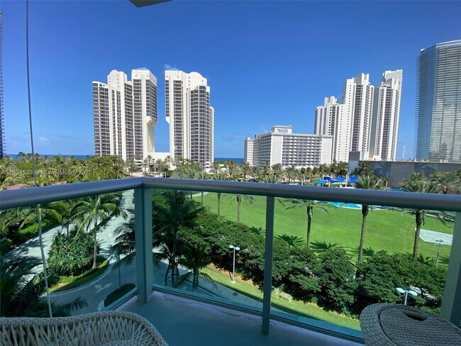 Photo - 19370 Collins Ave Unit 627