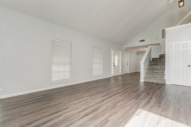 Photo - 9614 Charter Ridge Dr