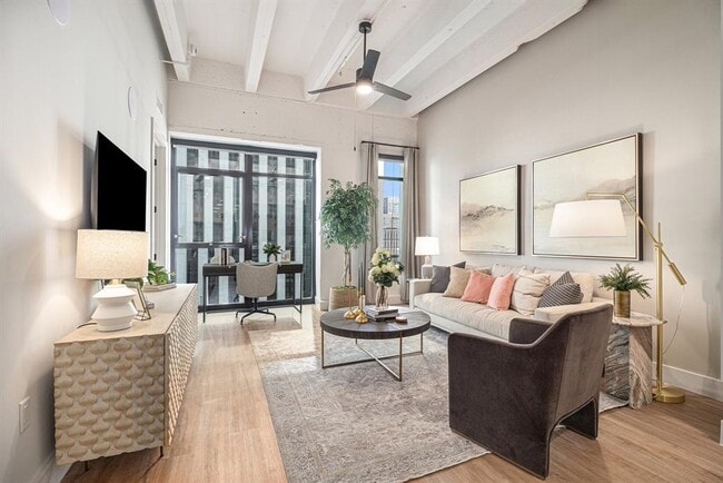 Building Photo - 1801 Smith St Unit 1701 Rental