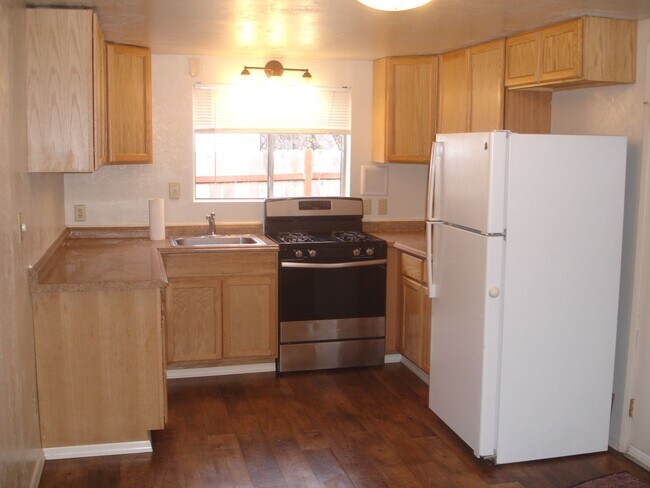 Photo - 5773-B Stratton Ln Unidad B