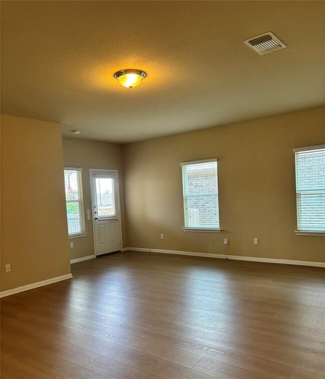 Photo - 1602 Atlas Rd