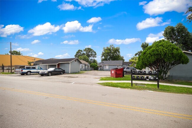 Photo - 13928 Bandera St Unit 7