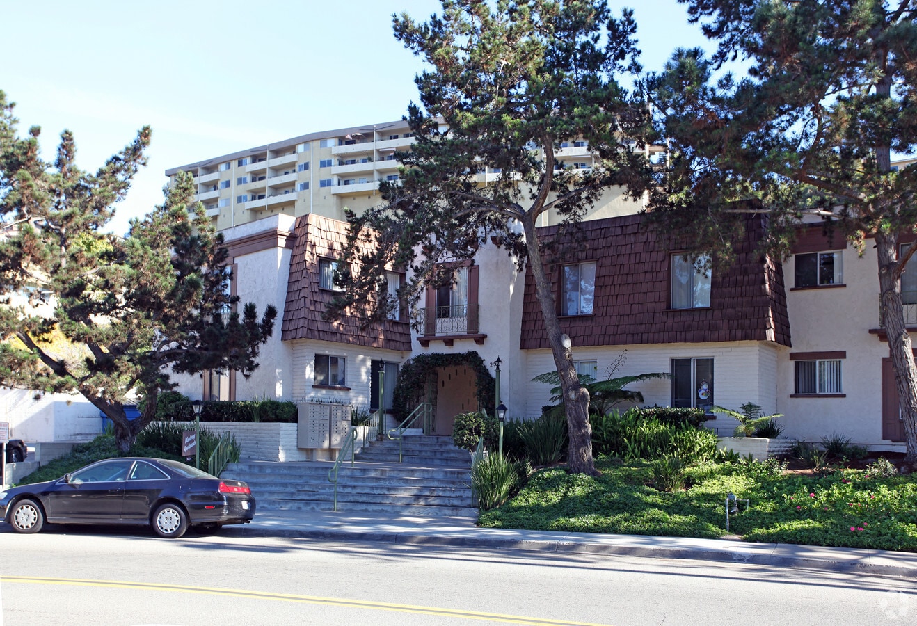 Photo - Monterey Apartments