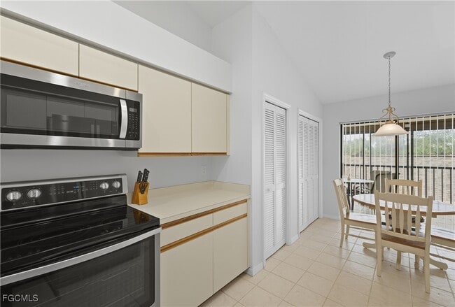 Photo - 12250 Kelly Greens Blvd Unidad 57