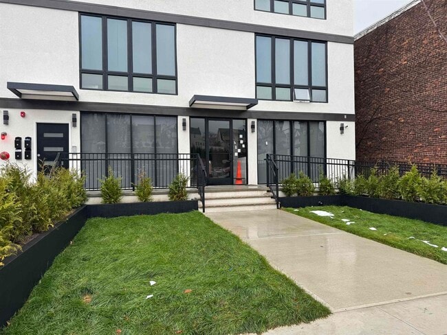 Photo - 330 Washington Ave Unit 2R