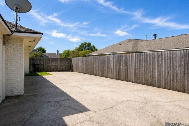 Photo - 13523 Willowridge Ave