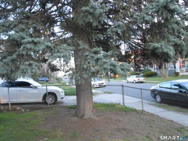 Photo - 254 Wayne St