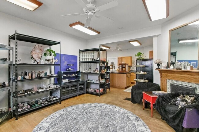 406 Ash St Unit #2