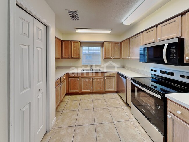 Photo - 1621 Christa Ct