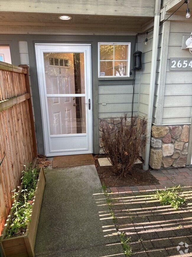 Building Photo - 3 Bed 3.5 Bath Stunning Northwest Style To... Rental