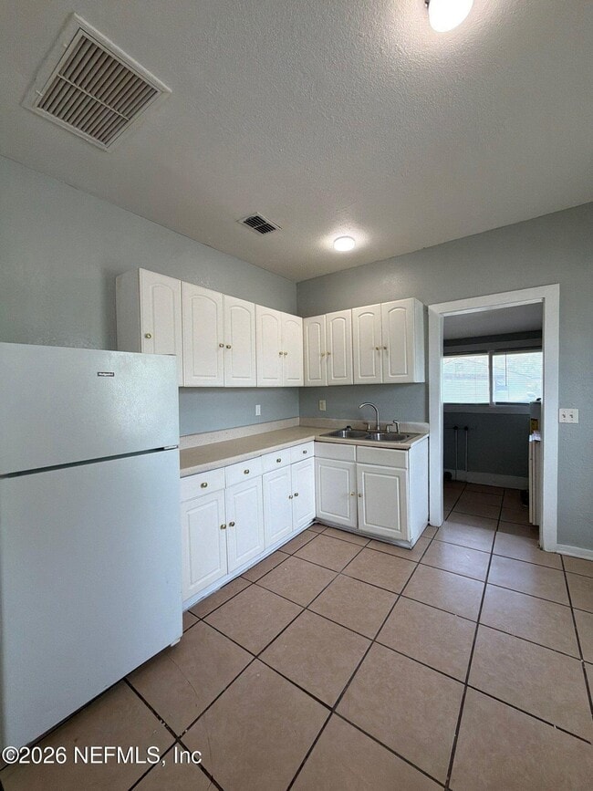 Photo - 7210 Elwood Ave