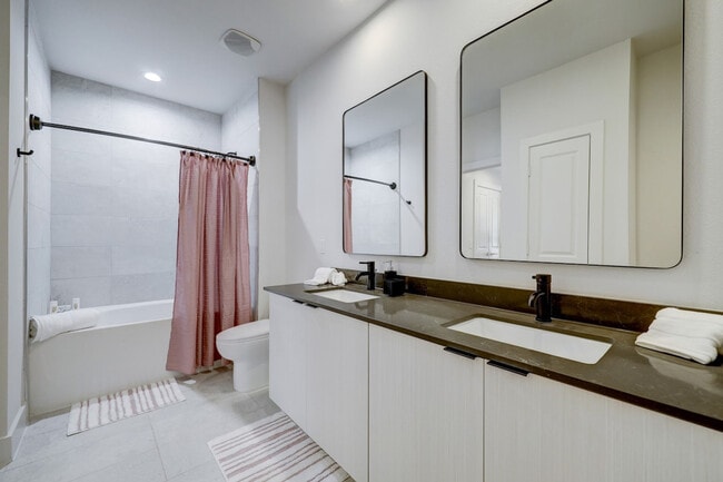 Photo - 2137 Pelham Dr Unit SI FL3-ID1028914P