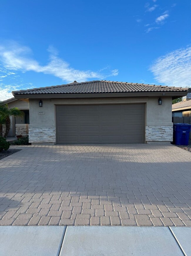 4 BEDROOM HOME IN ARABY CROSSING! - 4 BEDROOM HOME IN ARABY CROSSING!