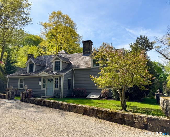 48 Goodwives River Rd