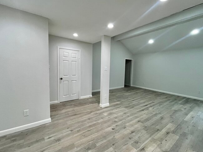 Photo - 4907 Fox Hollow Blvd