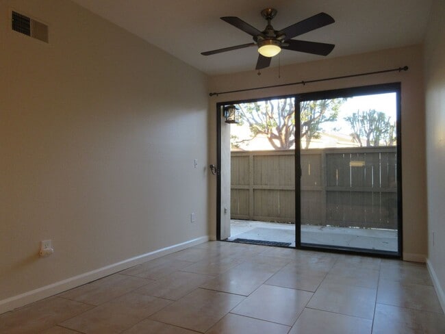 Photo - 615 Brookview Way