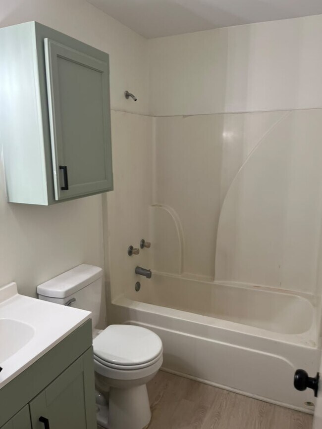 110 Pointe S Dr