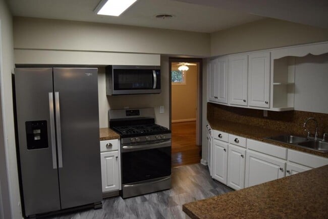 Photo - 147 Wendell Dr