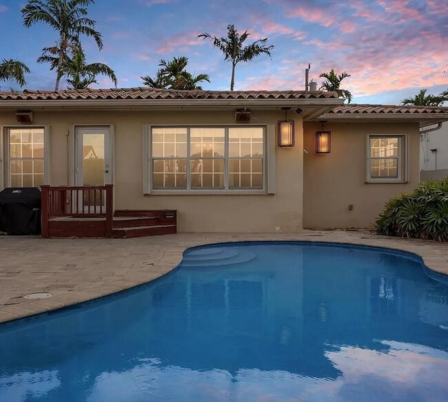 Photo - 8934 Emerson Ave