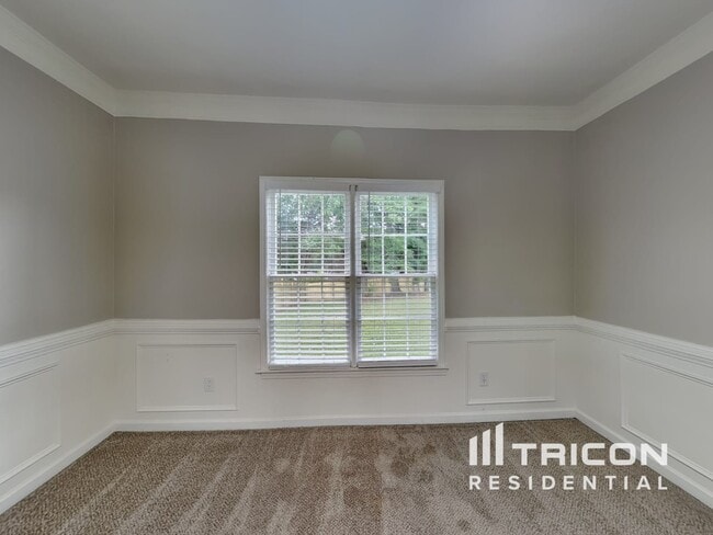 Photo - 5025 Cascade Overlook SW