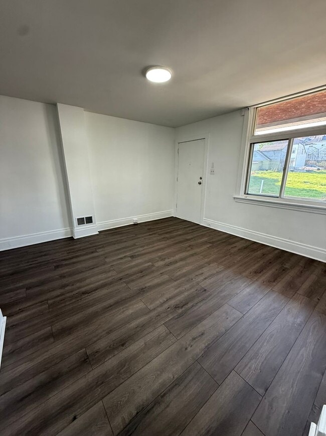 Photo - 2-Bedroom Home with Fenced Yard – Minutes from Downtown Pittsburgh