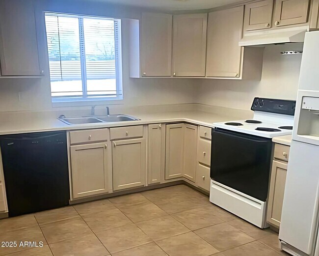 Photo - 4745 N Stallion Dr