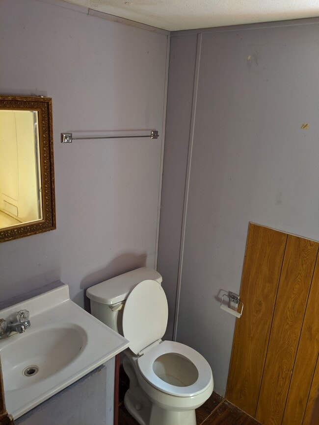 Photo - 45 K and M Way