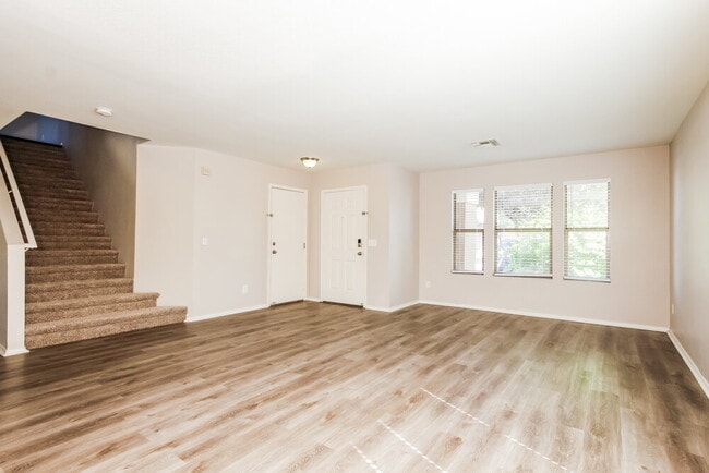 Photo - 4614 N 92nd Ln