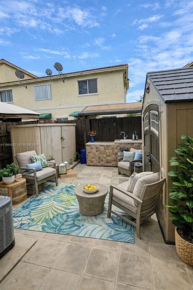 Photo - 7955 NW 8th St