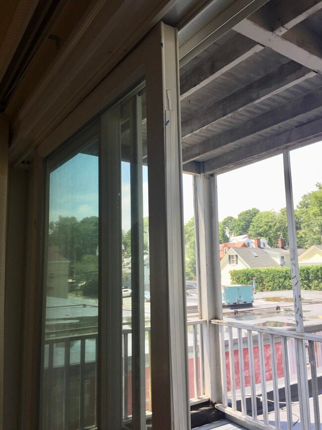 Building Photo - 41 Atlantic Ave Unit #2