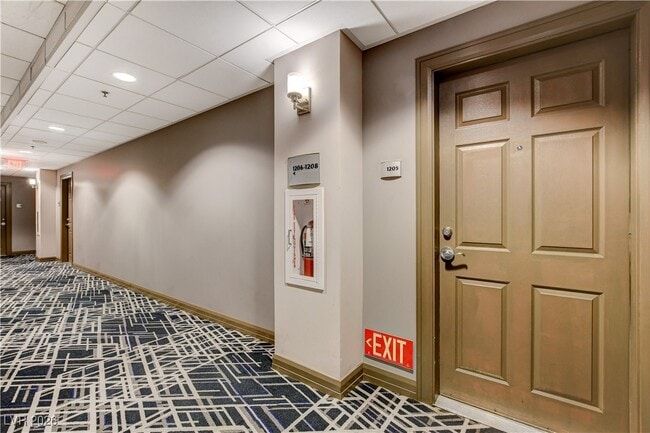 Building Photo - 150 S Las Vegas Blvd Unit 1205