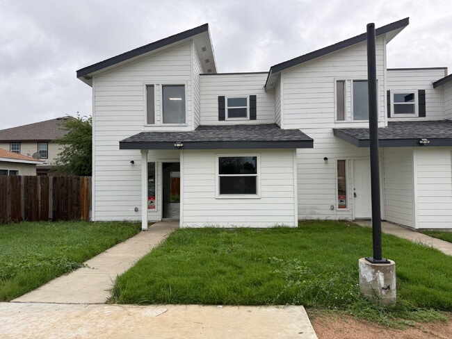 Photo - Beautiful 3 bed/3 bath Available in North East San Antonio