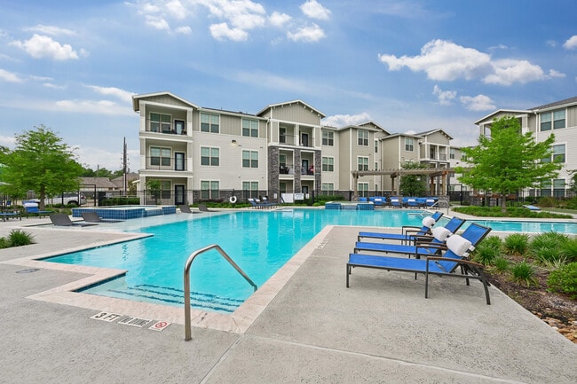 Building Photo - The Henry at Lake Houston