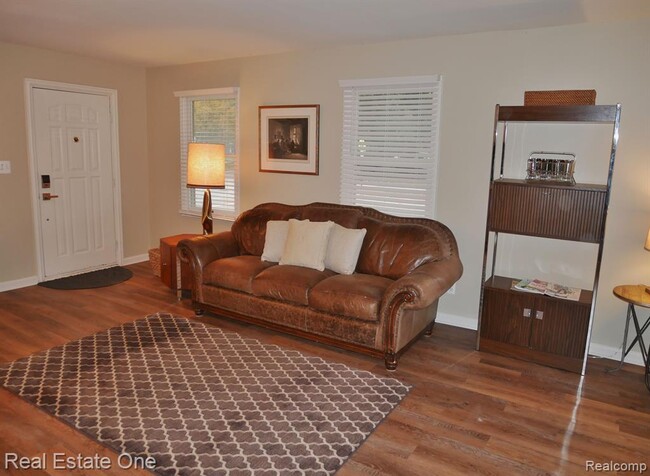 Photo - 2298 Browning St