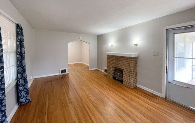 Photo - 101 W 14th Ave