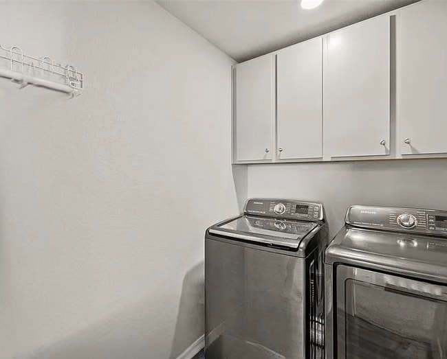 Photo - 6047 Mumford Dr.