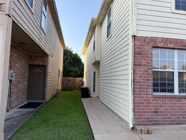 Photo - 6410 Waldron Dr