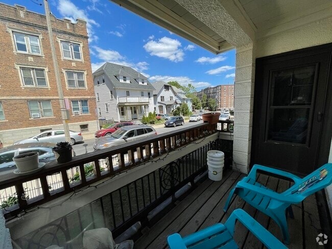 Building Photo - 124 Glenville Ave Unit 1 Rental