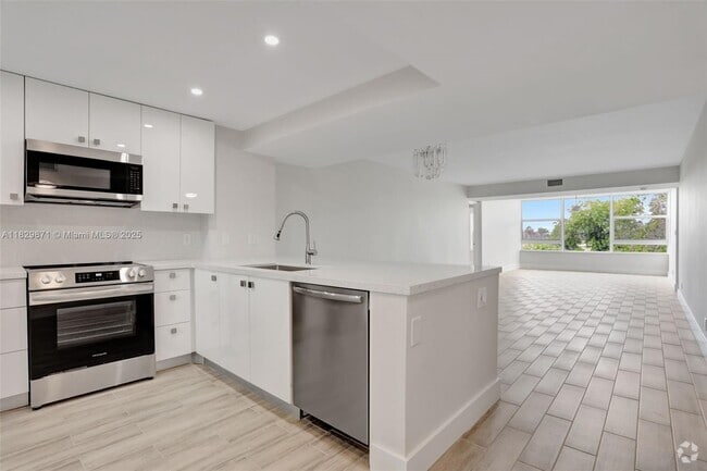 Building Photo - 4091 Cypress Reach Ct Unit 301 Rental