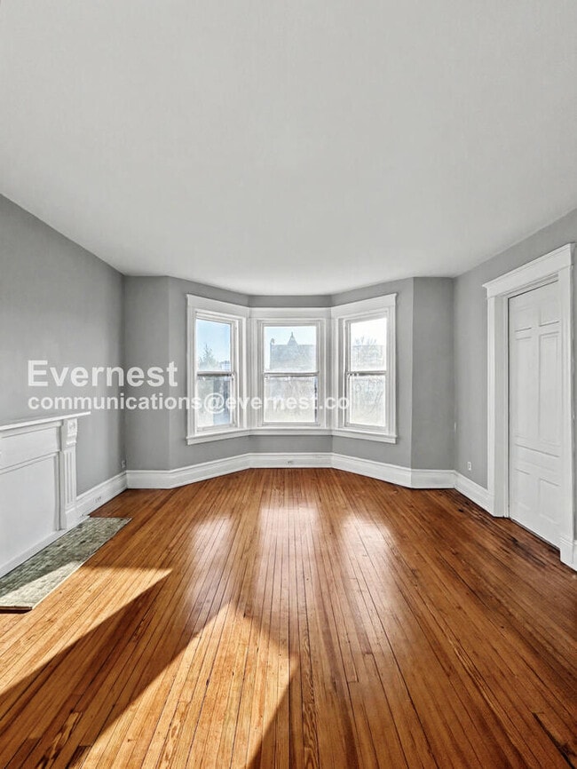 Photo - 2034 W Grace St Unit Apt B