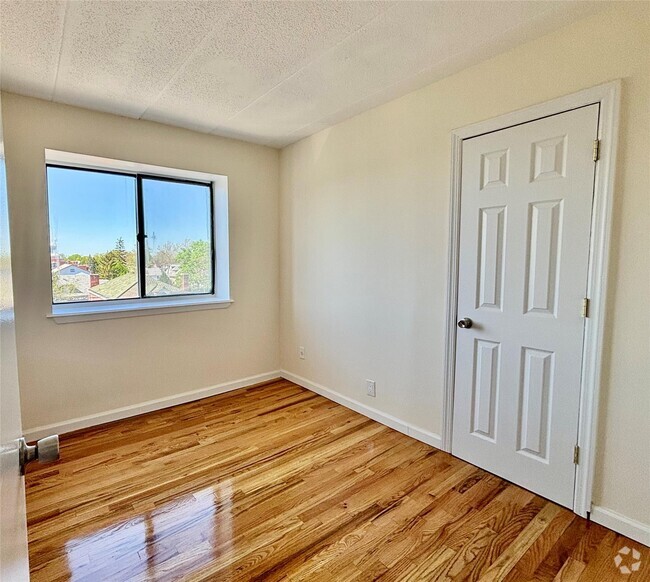 Building Photo - 145-18-145-34 34th Ave Unit Apt 4E