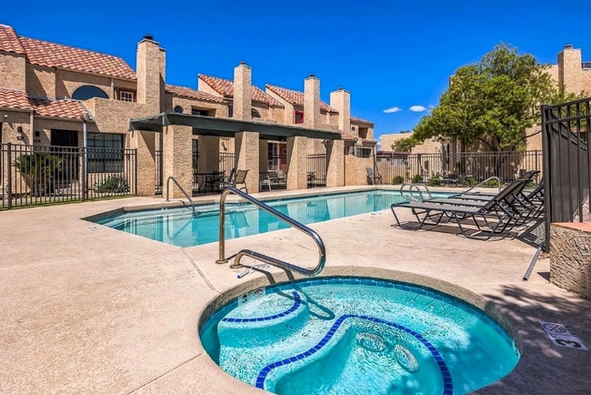 Building Photo - 1025 E Highland Ave